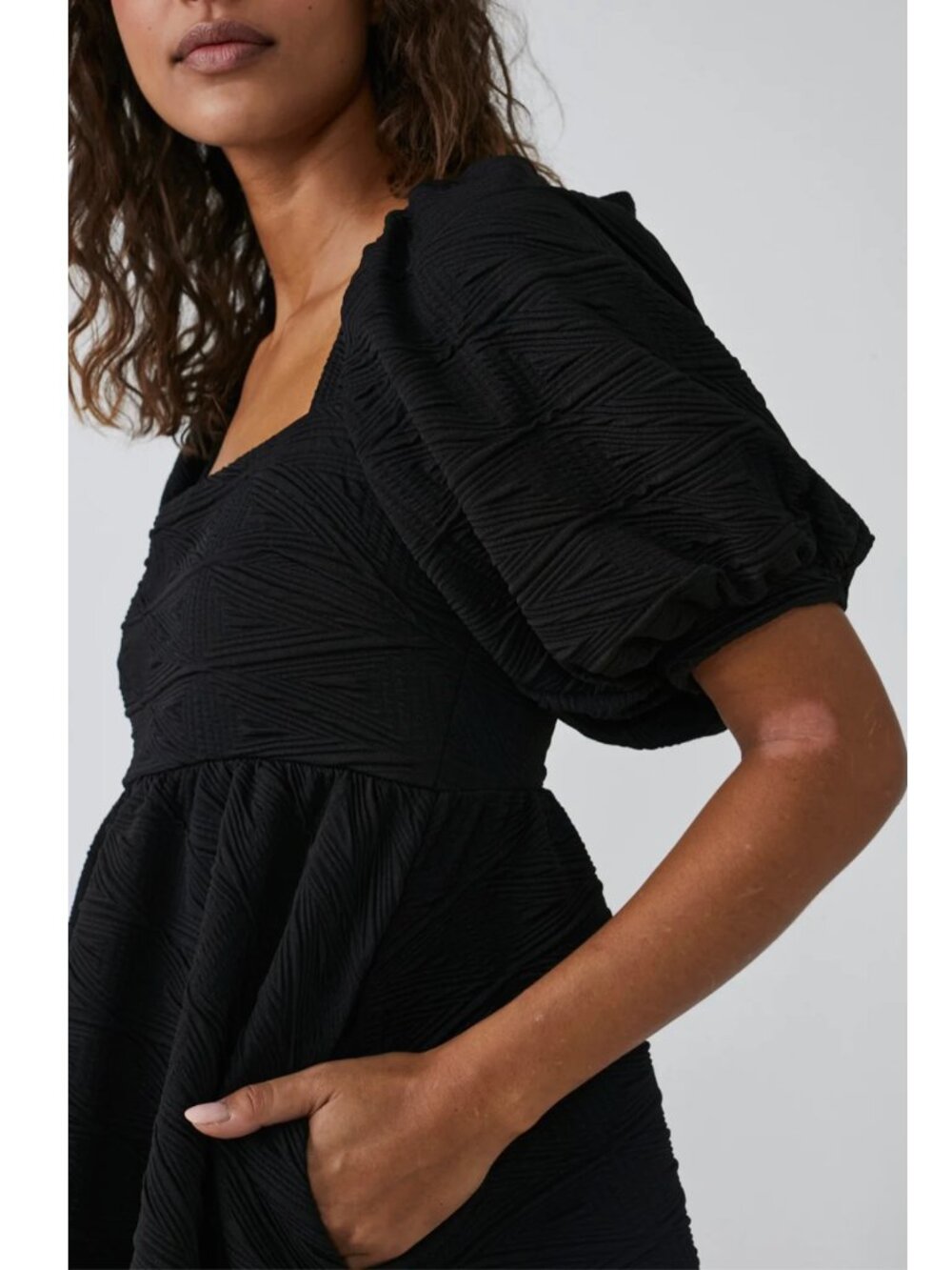 Free People‎ ‘Violet’ Black Puff Sleeve Textured Mini Dress Women's Size XS